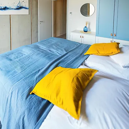 Kaloz Apartmanhaz Appartement Velence