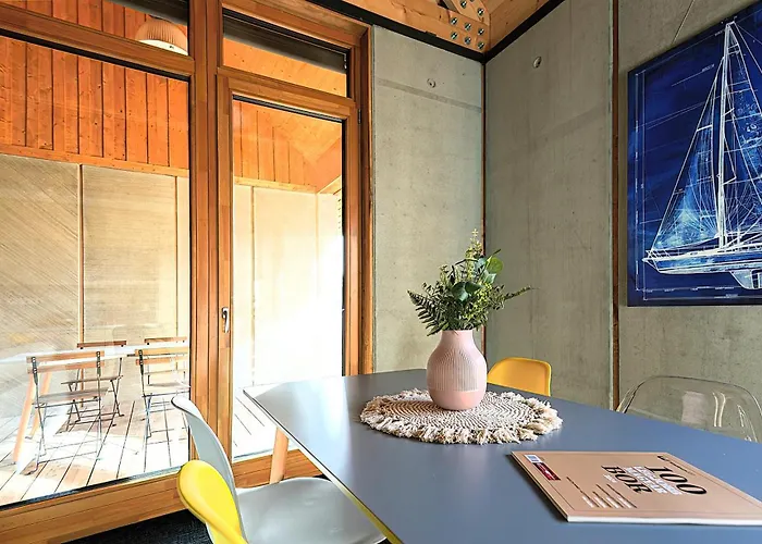 Kaloz Apartmanhaz 韦伦采